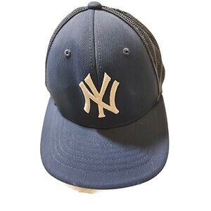 New York Yankees Baseball Trucker Hat Cap Fitted Young Men Youth 6-3/8 -‎ 6-7/8
